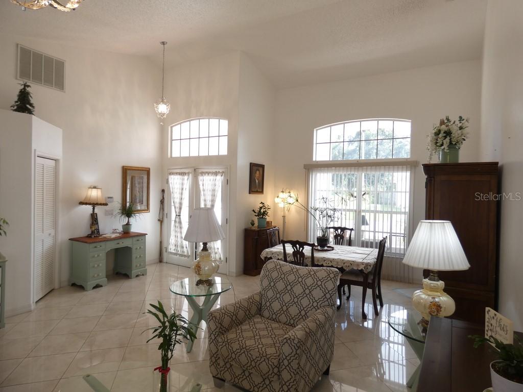 7655 VIENNA LN — photo 10