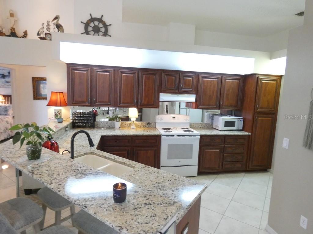 7655 VIENNA LN — photo 13