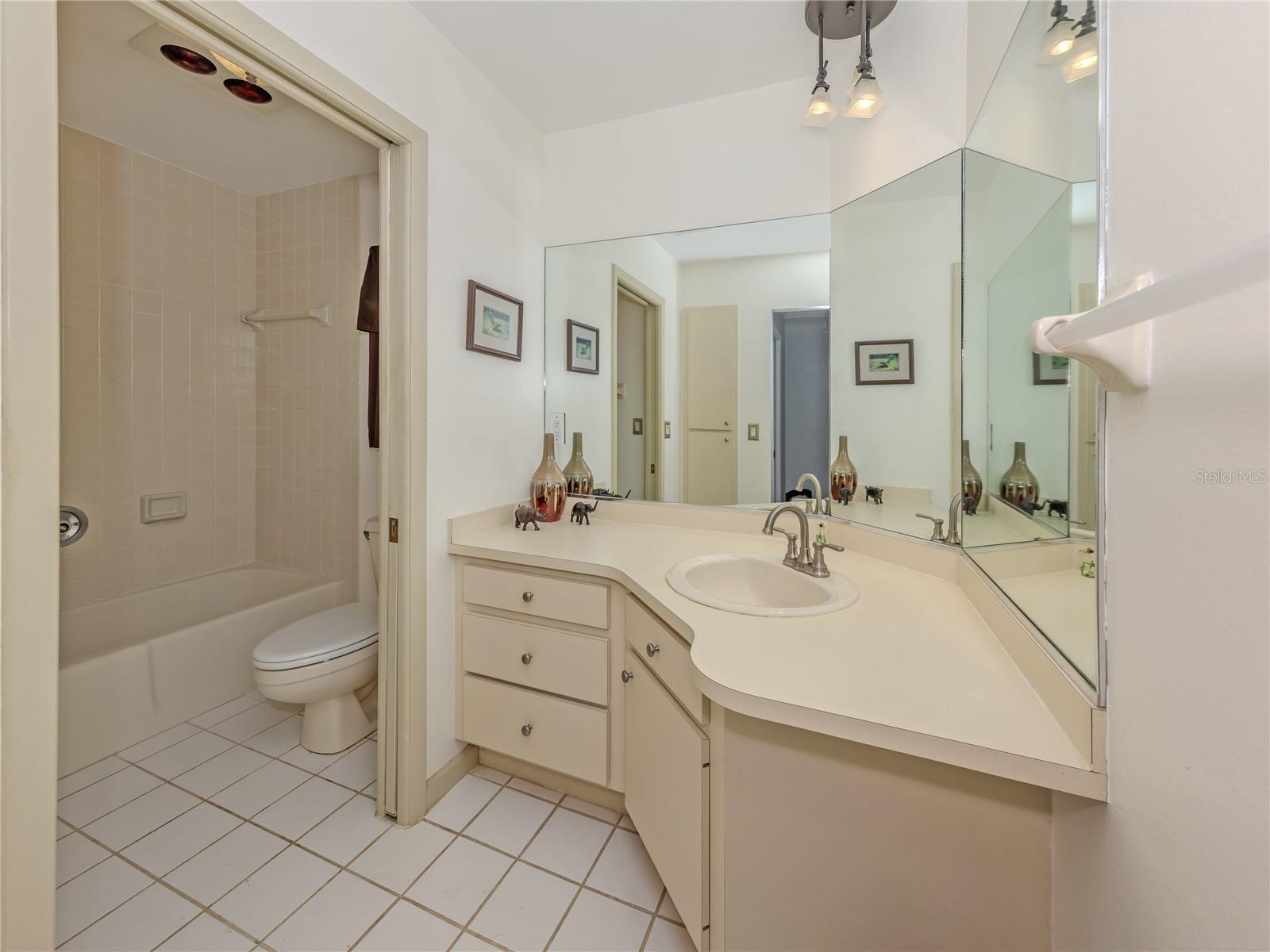 1612 VIKKI CT — photo 17