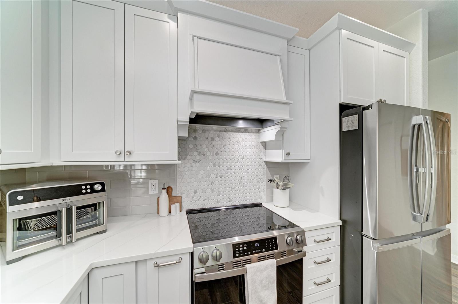 2359 CARAWAY DR — photo 19