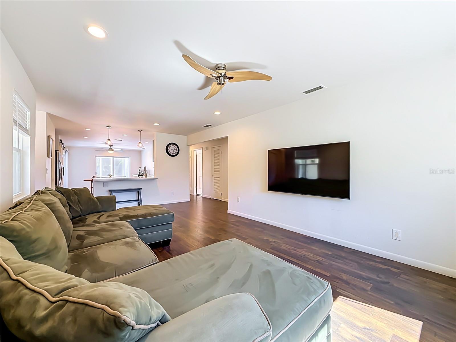 1852 SOURWOOD BLVD — photo 6