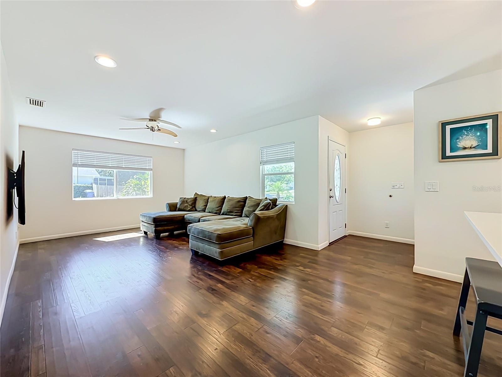 1852 SOURWOOD BLVD — photo 4