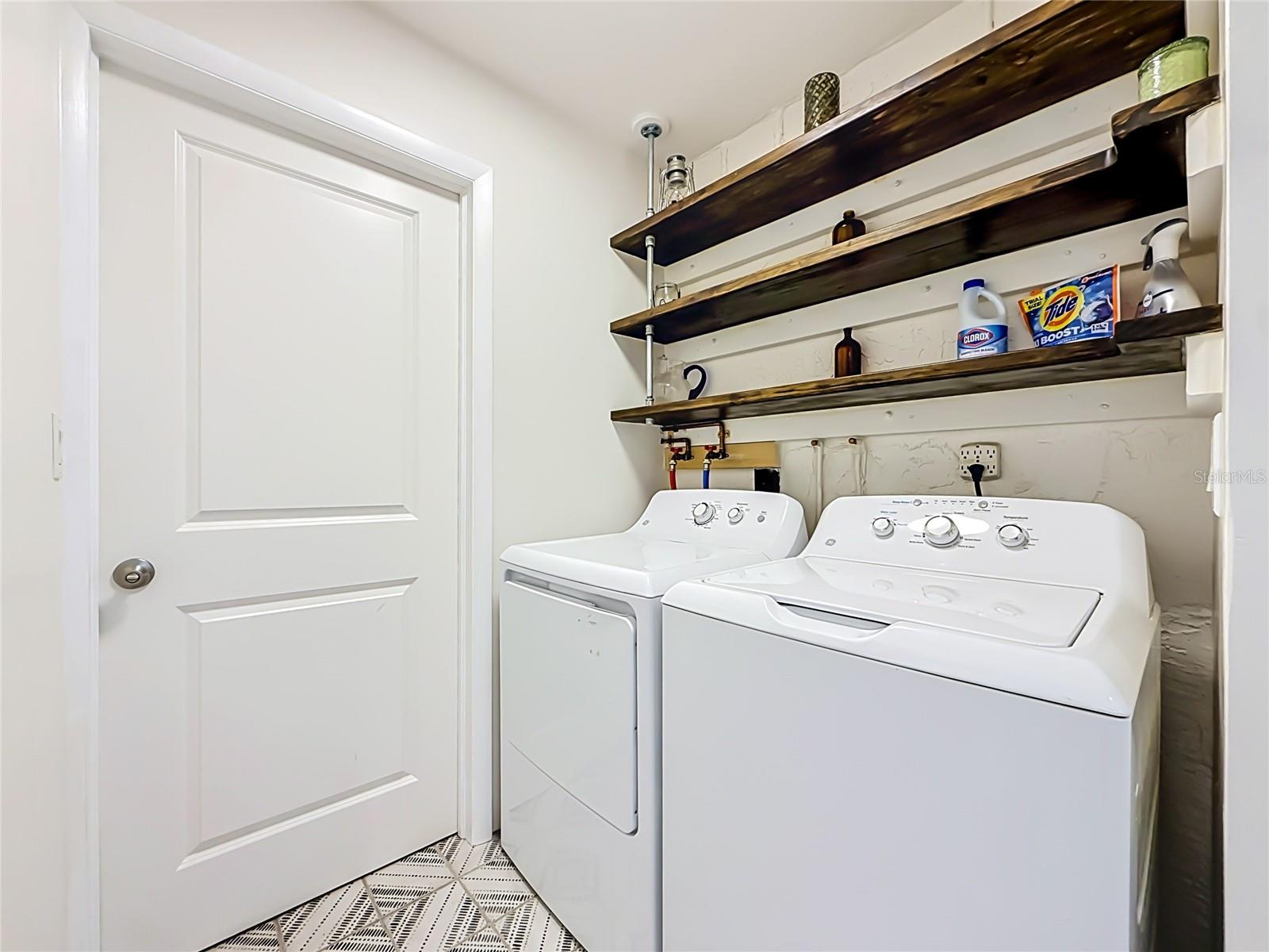 1852 SOURWOOD BLVD — photo 28
