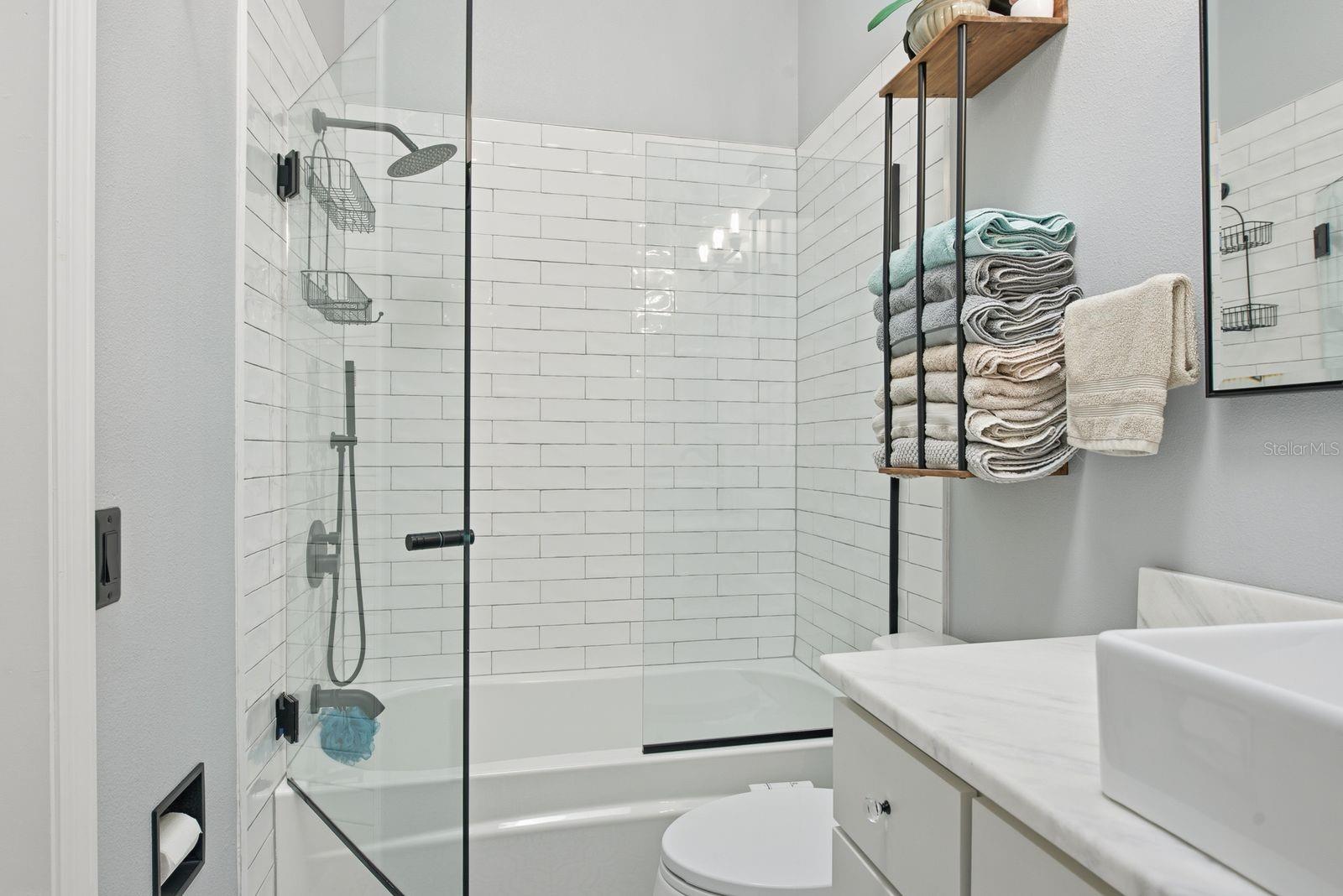 726 CRYSTAL DR — photo 30