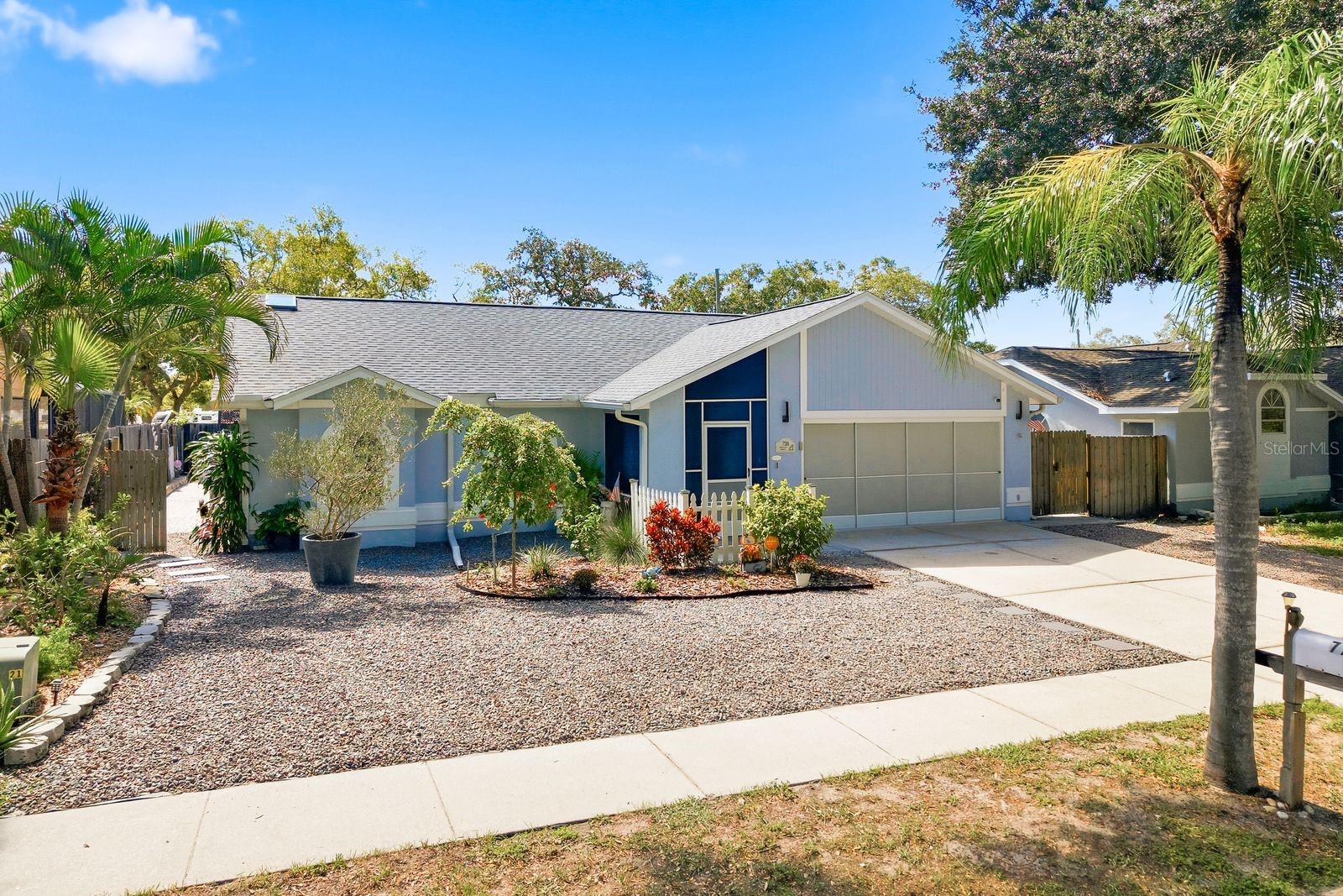726 CRYSTAL DR — photo 44