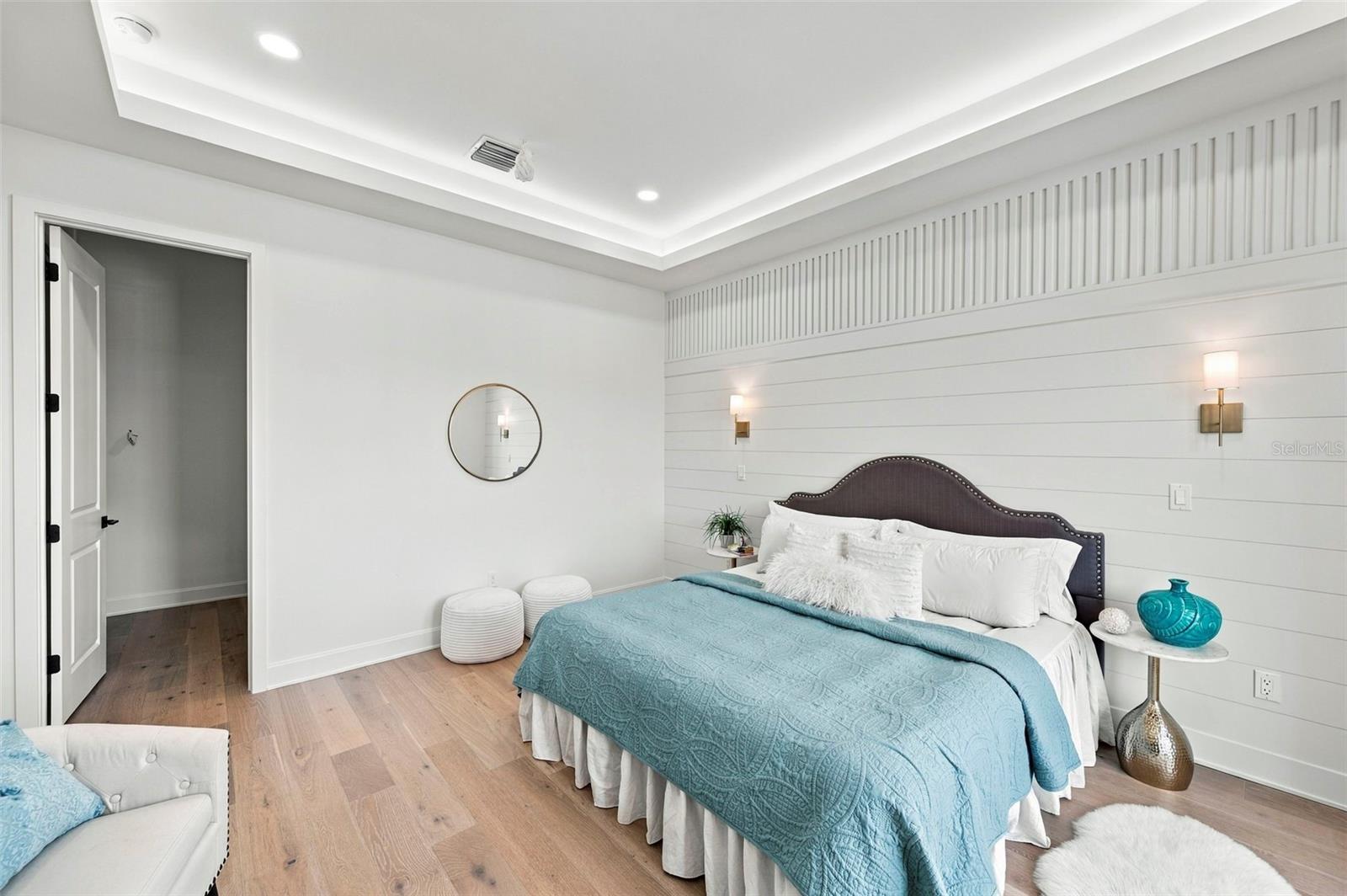 460 GILMAN PL N — photo 25