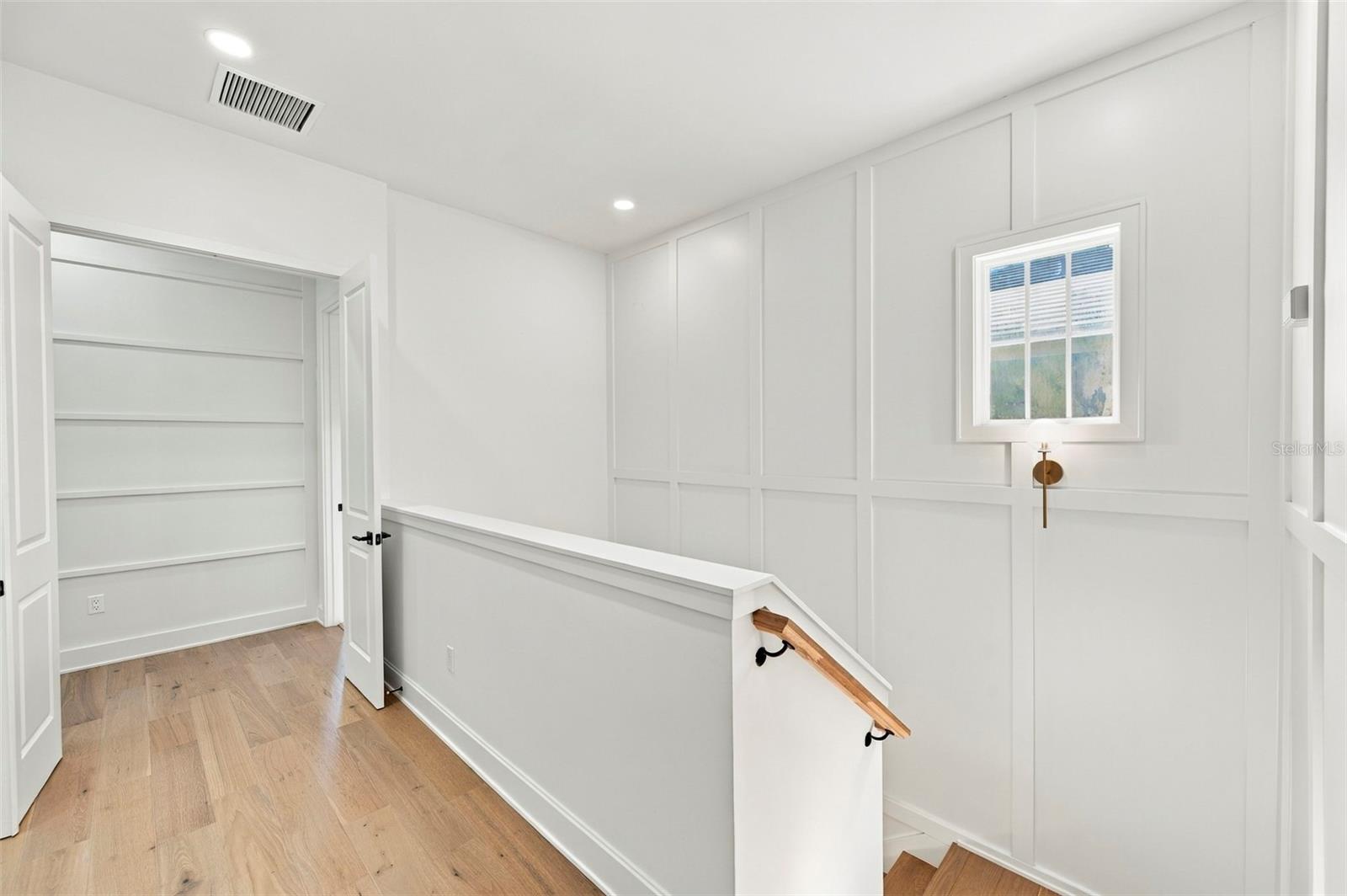 460 GILMAN PL N — photo 20