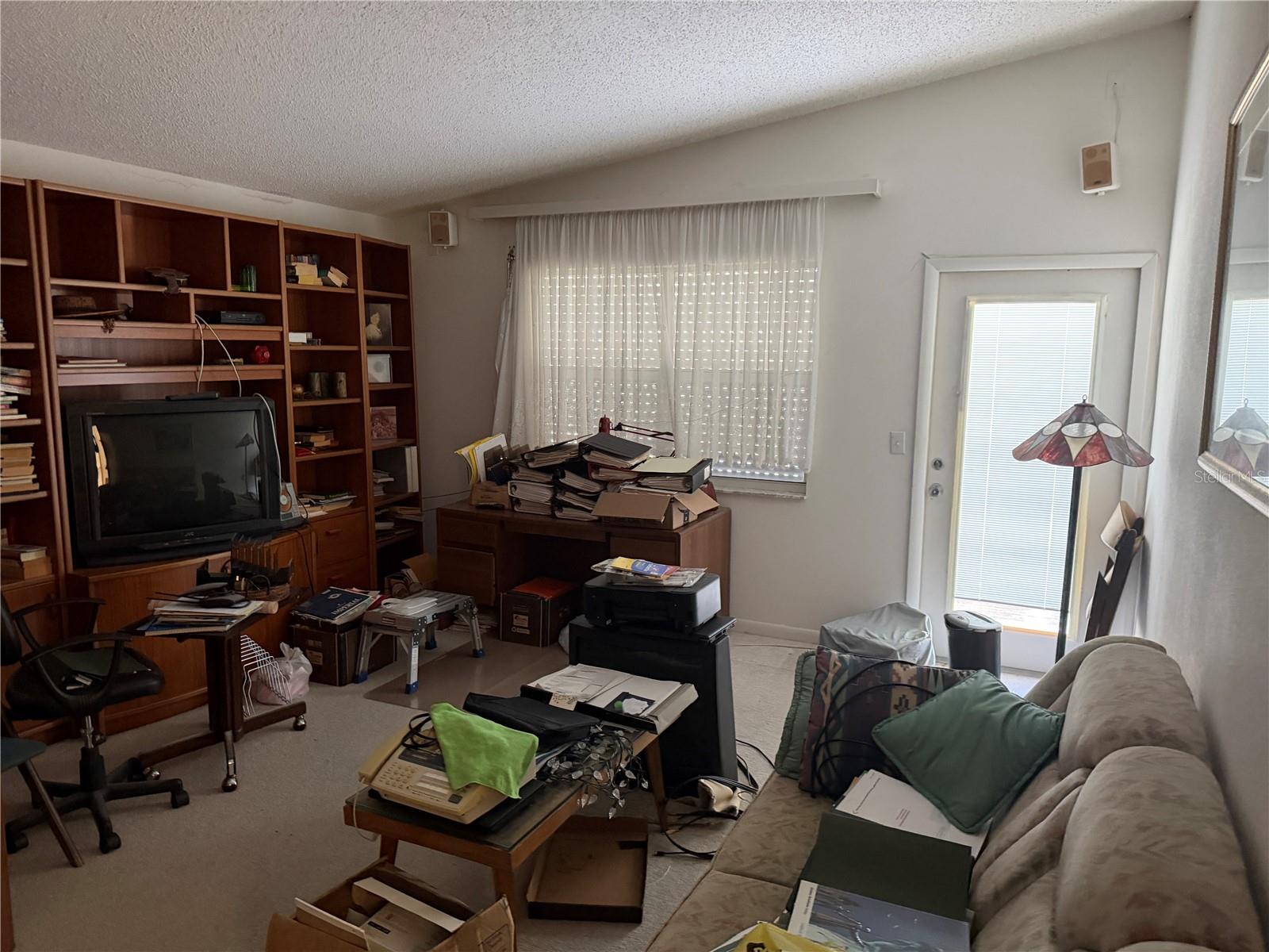 1475 PALMETTO DR — photo 2