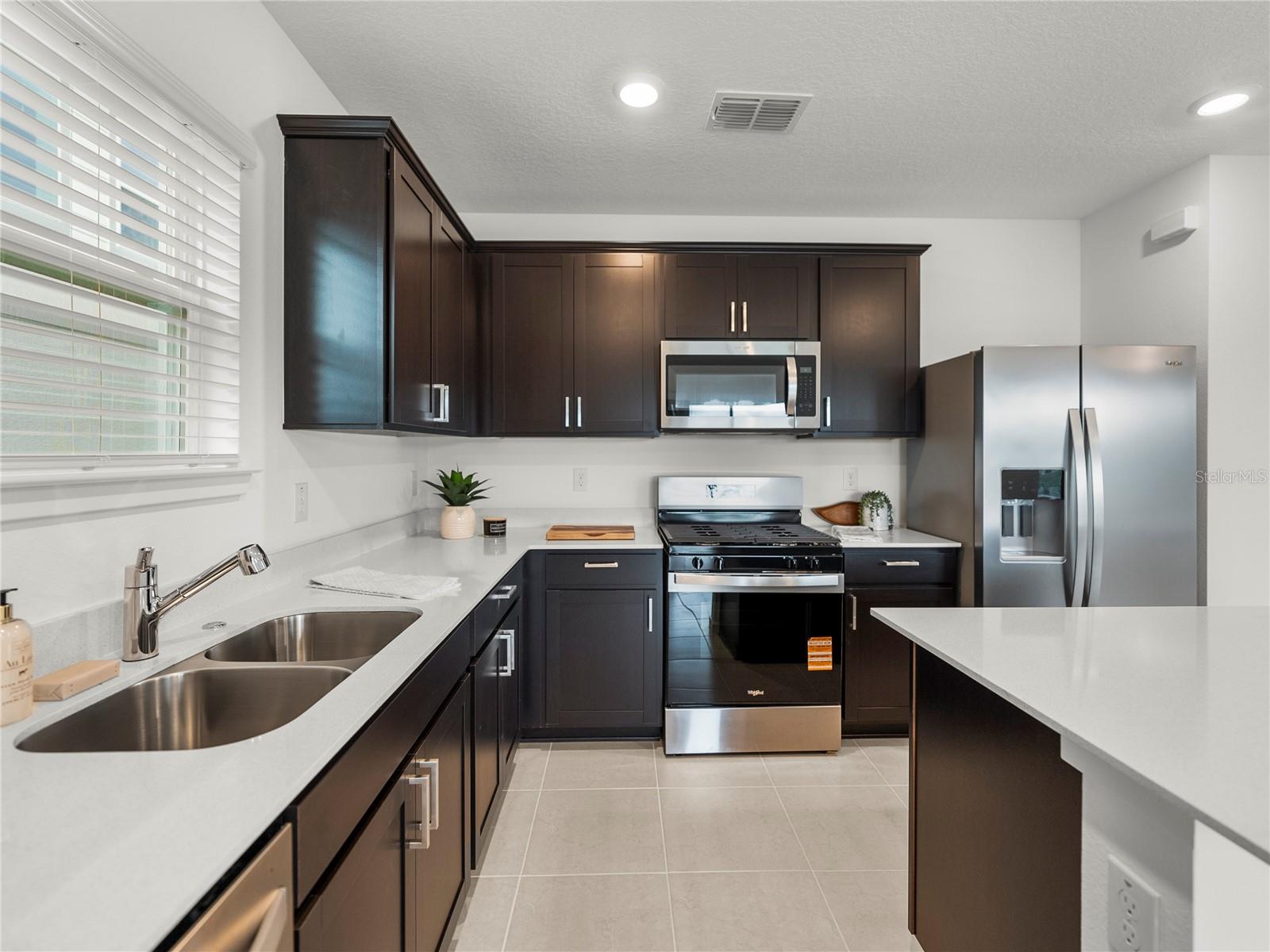 1076 KISTNA DR — photo 13