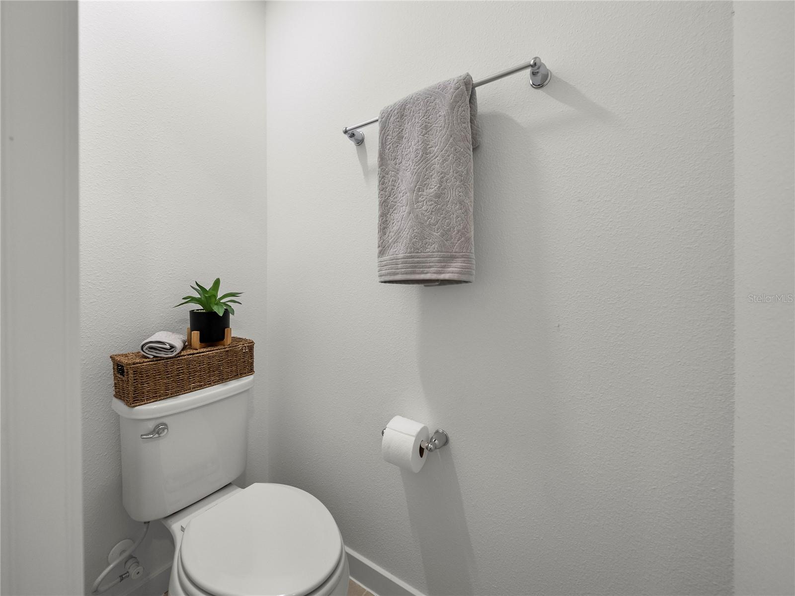 1076 KISTNA DR — photo 37