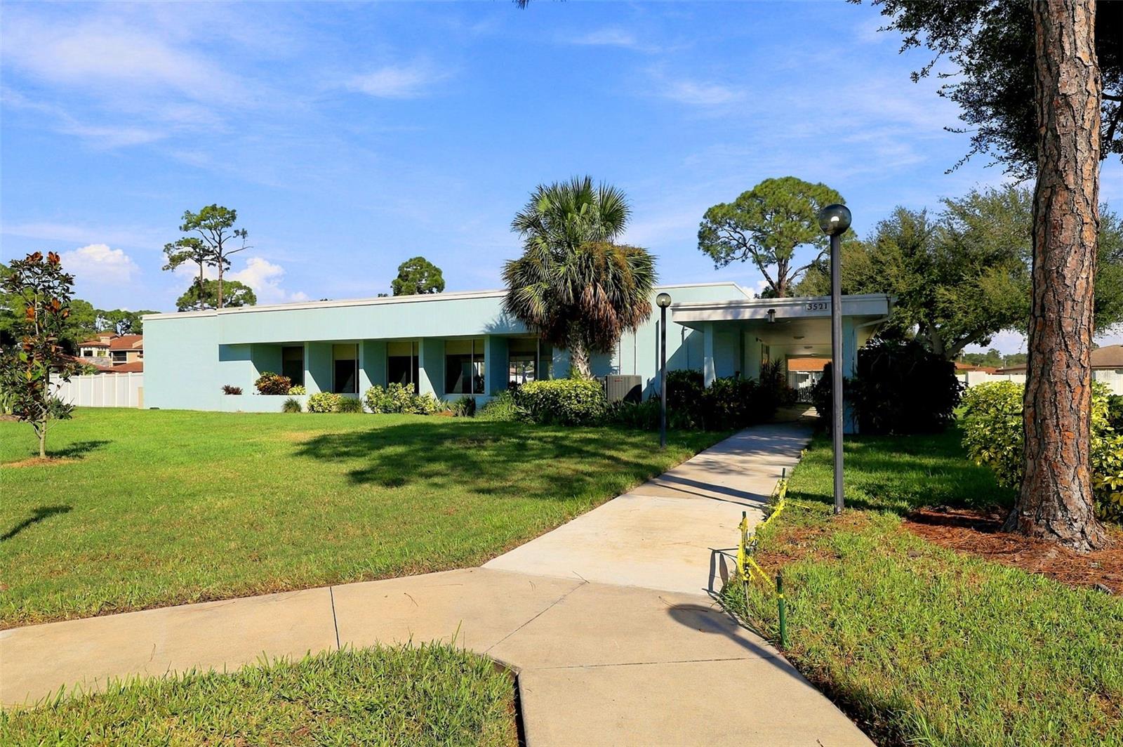 6272 GREEN VIEW CIR #114 — photo 40
