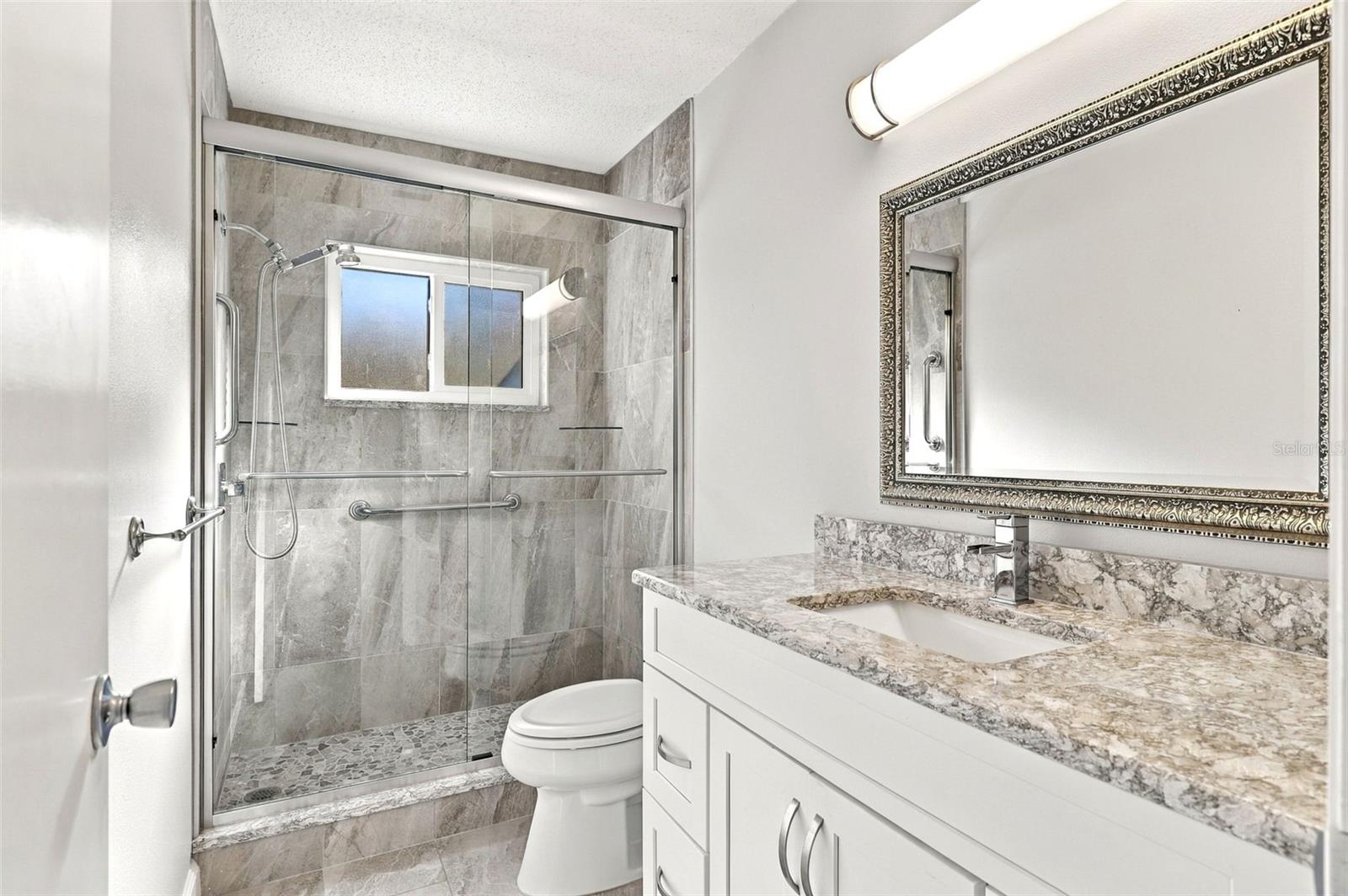 6272 GREEN VIEW CIR #114 — photo 29