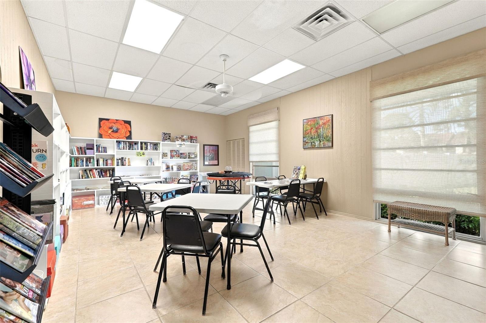 6272 GREEN VIEW CIR #114 — photo 44