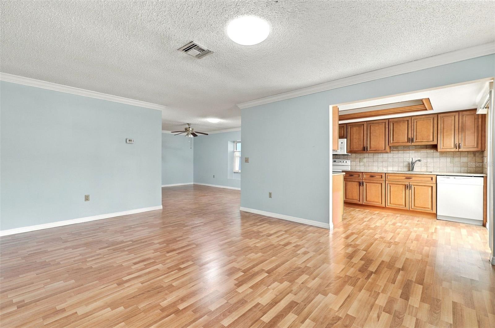 6272 GREEN VIEW CIR #114 — photo 13