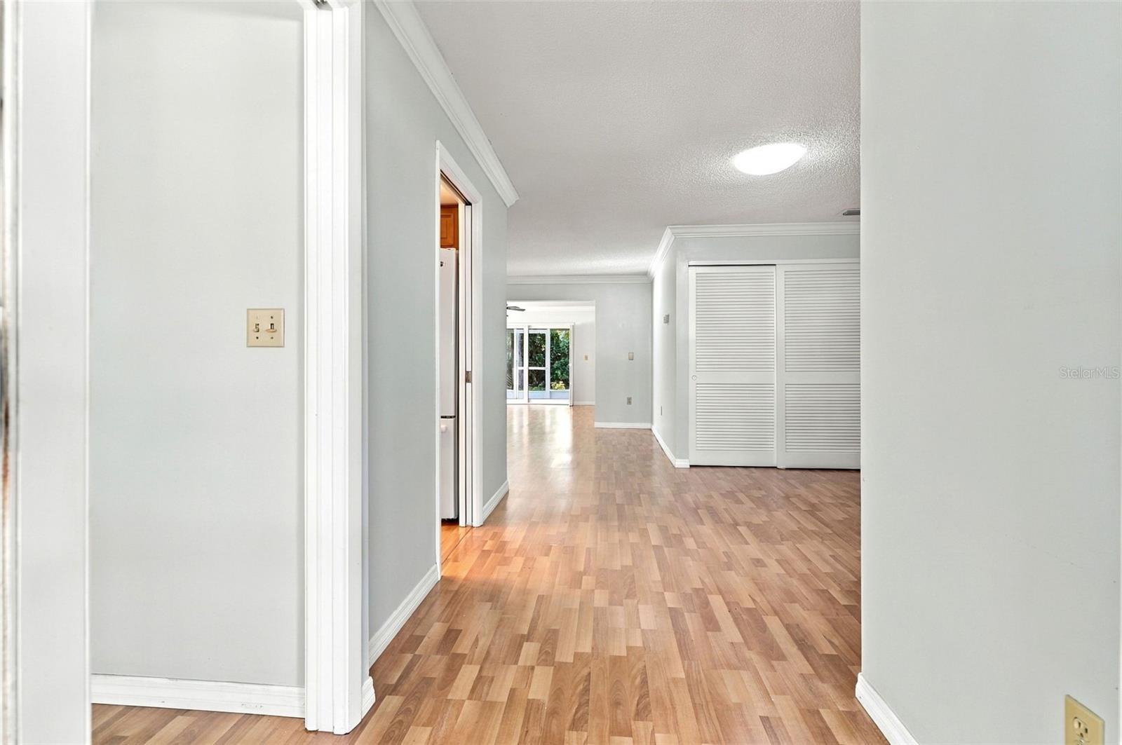 6272 GREEN VIEW CIR #114 — photo 9