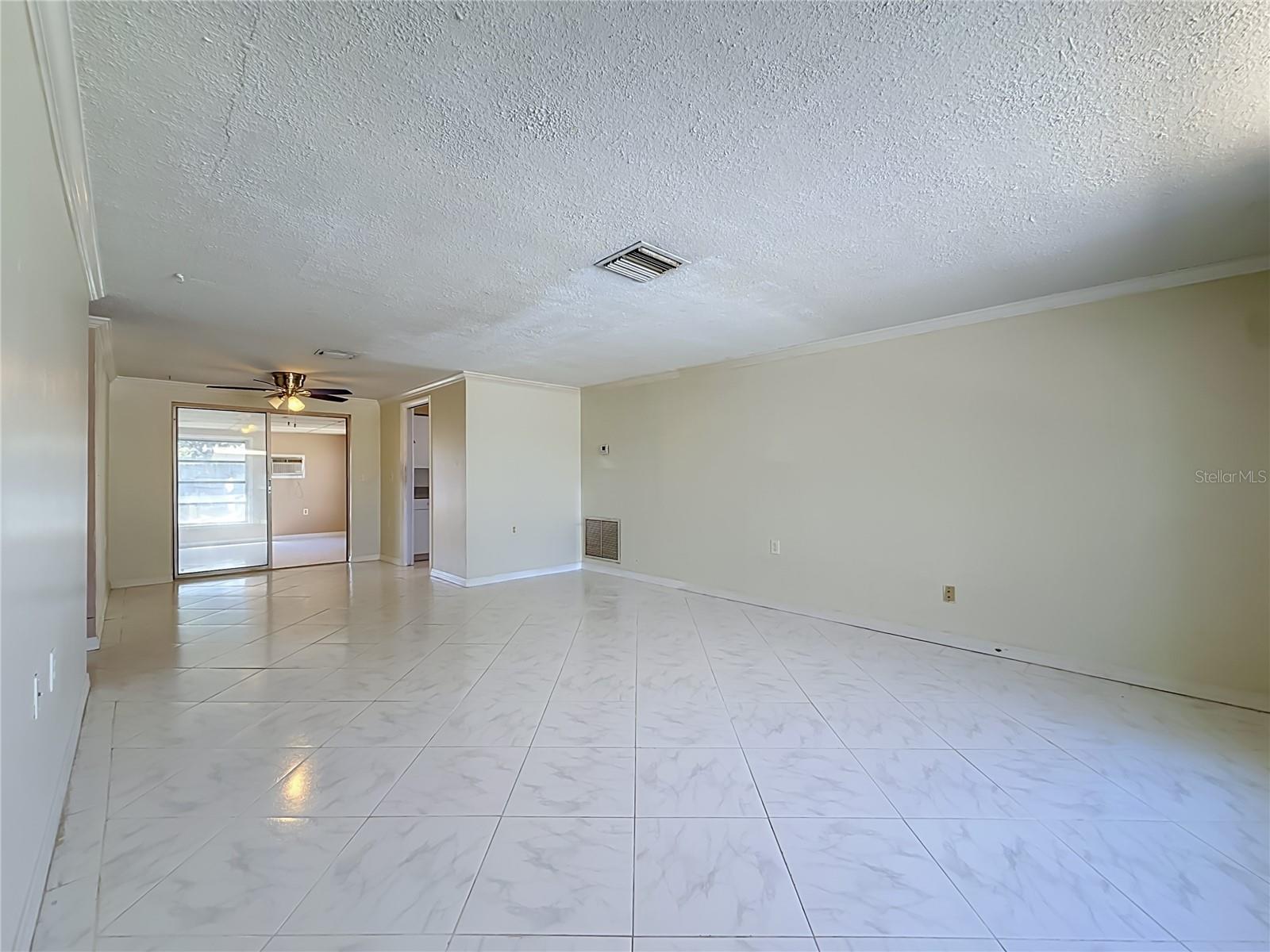 1153 CHANCELLOR DR — photo 6
