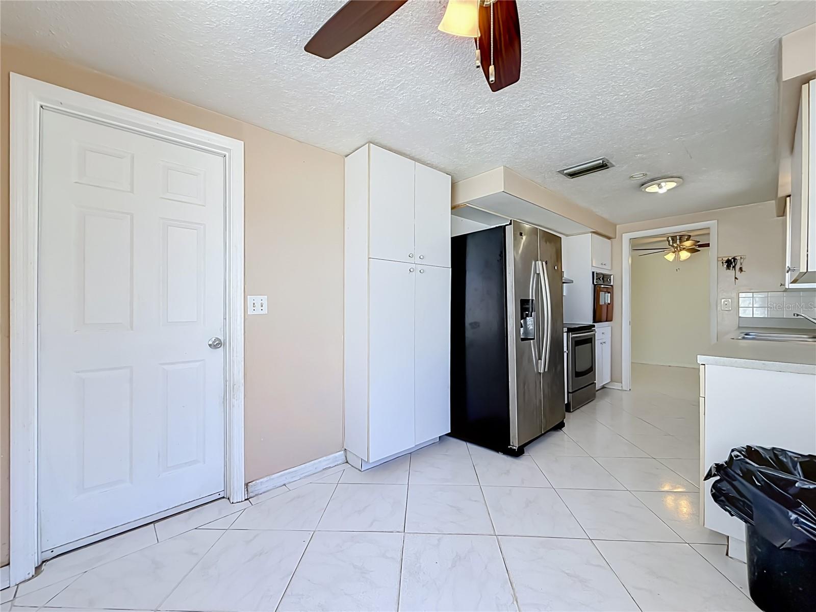 1153 CHANCELLOR DR — photo 15