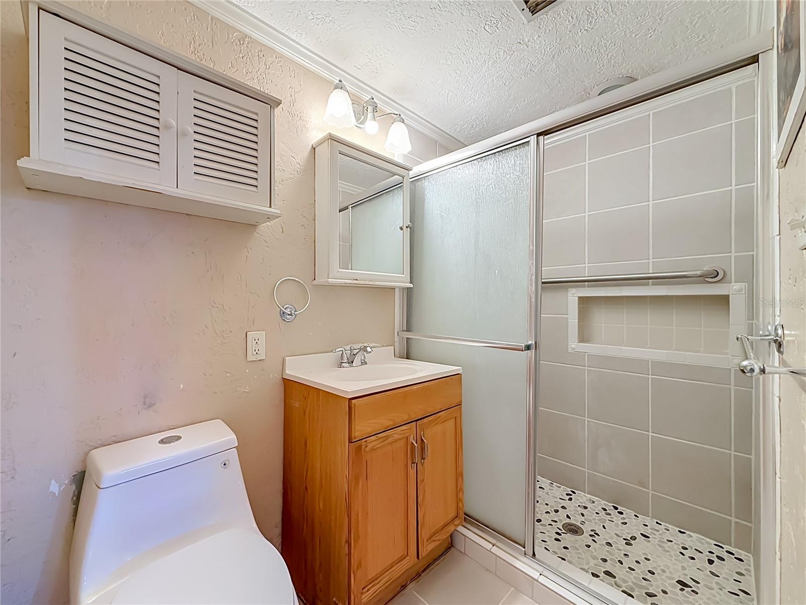 1153 CHANCELLOR DR — photo 42