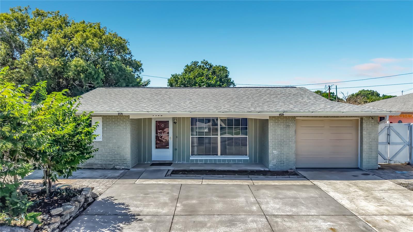 1153 CHANCELLOR DR — photo 61