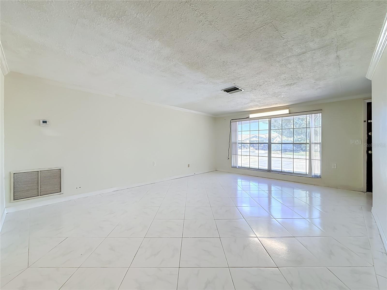 1153 CHANCELLOR DR — photo 18
