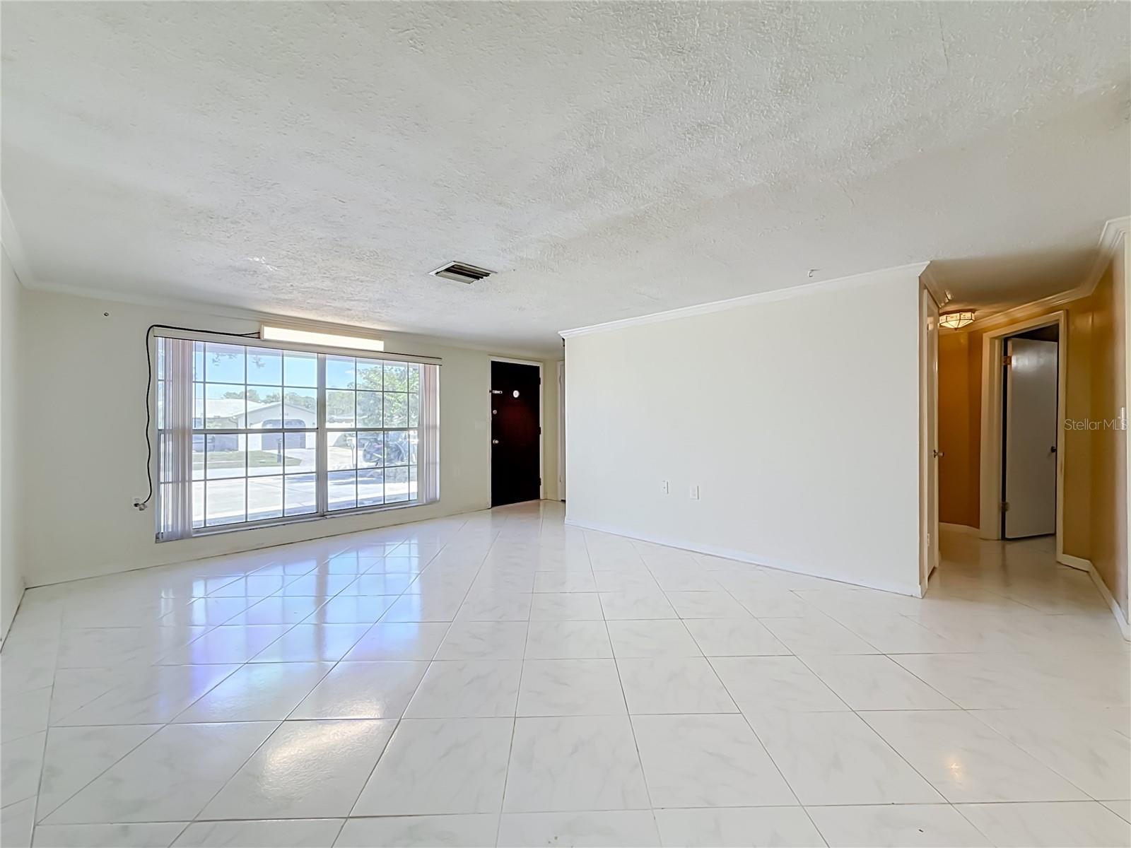 1153 CHANCELLOR DR — photo 17