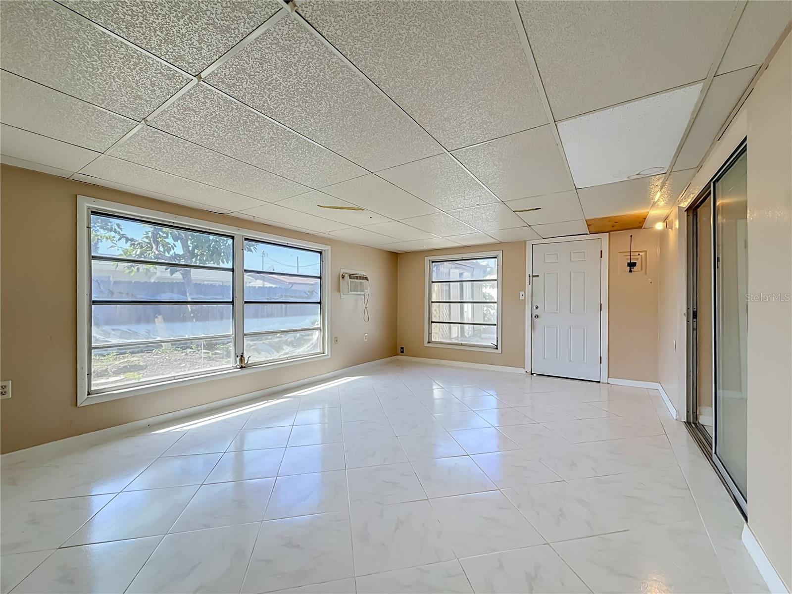 1153 CHANCELLOR DR — photo 23