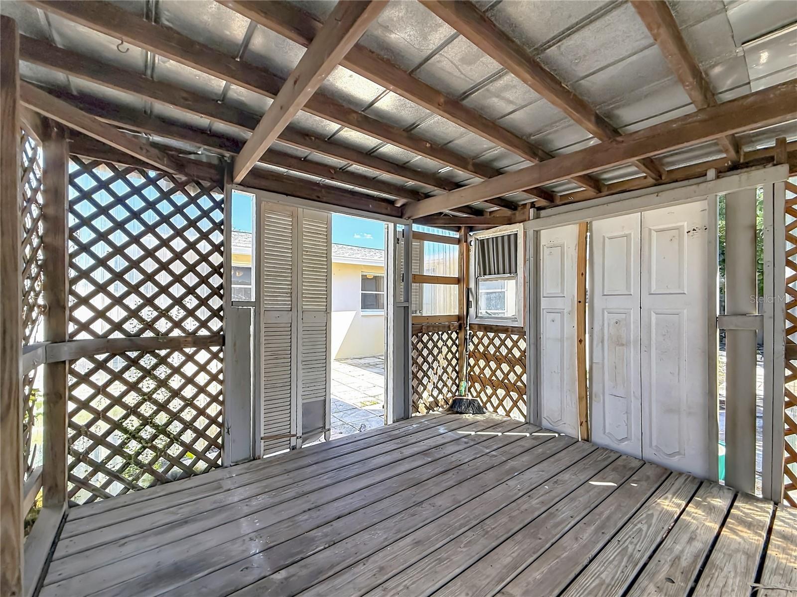 1153 CHANCELLOR DR — photo 48