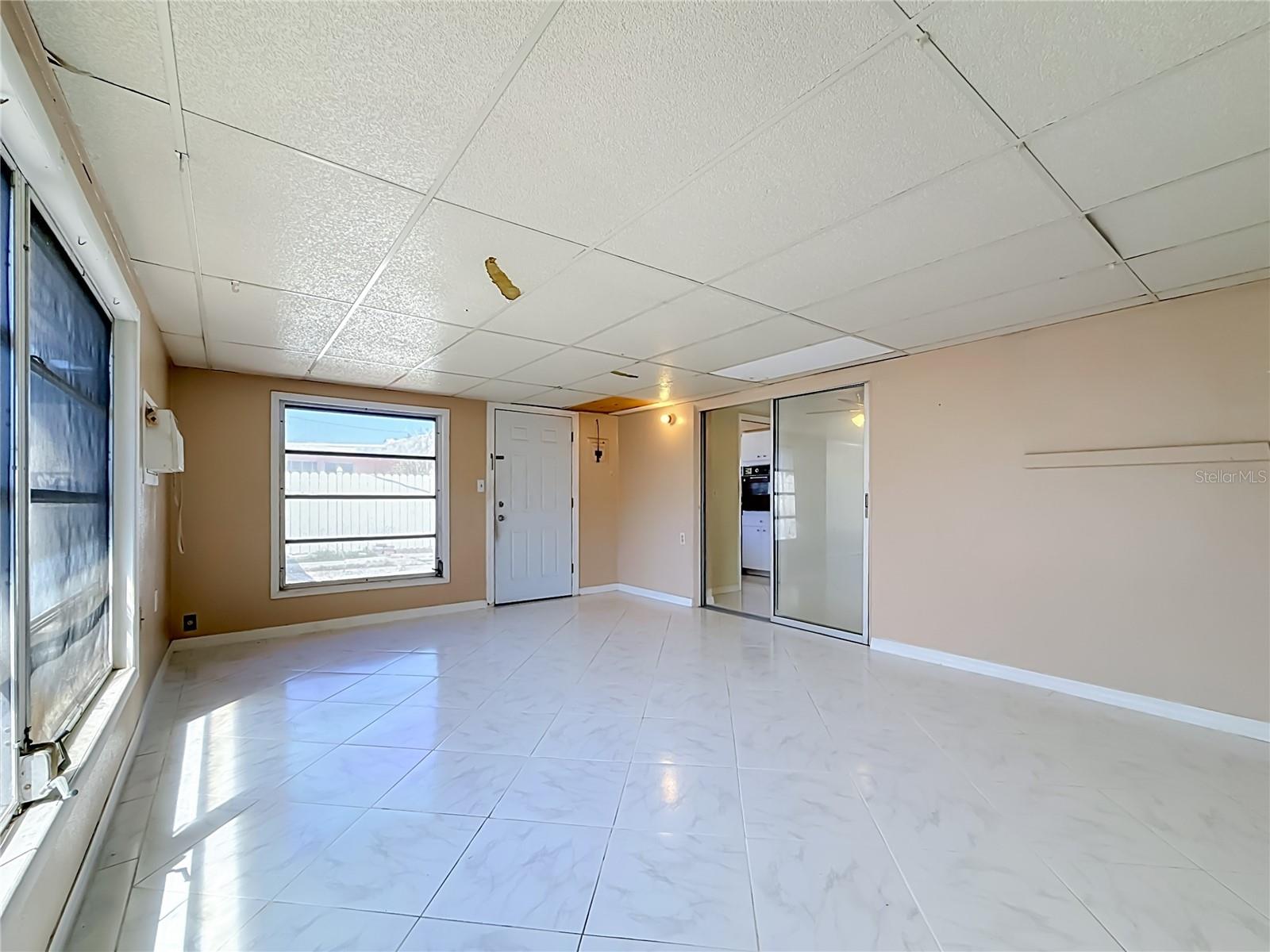1153 CHANCELLOR DR — photo 24