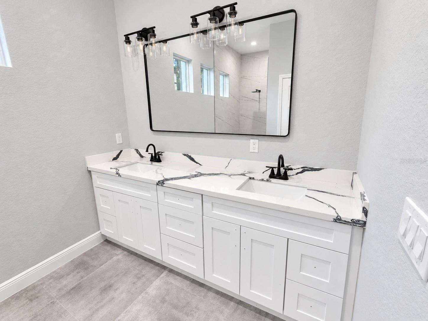 2484 PICKARD LN — photo 10