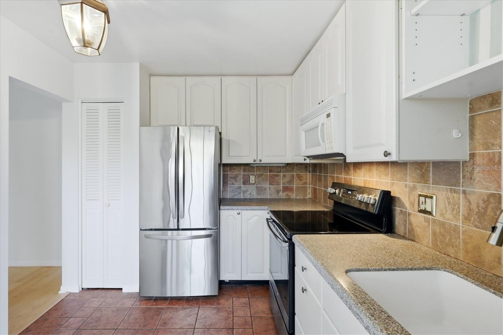 5387 HUNTINGWOOD CT #4 — photo 8