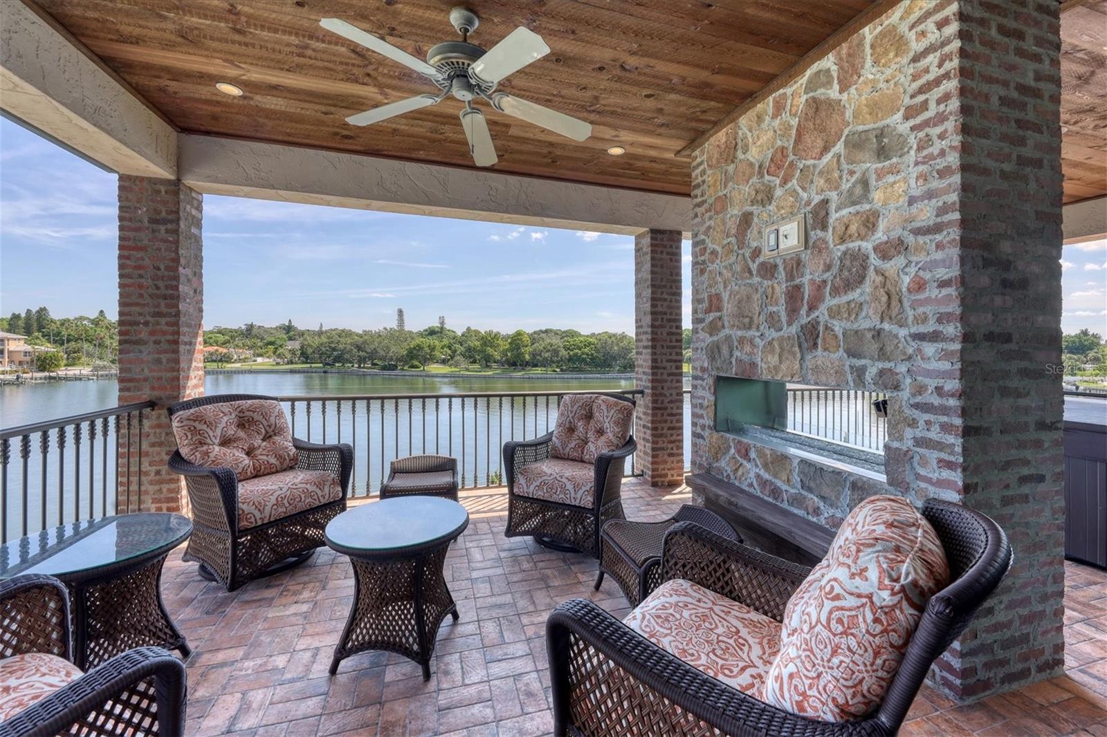 315 S SHORE DR — photo 37