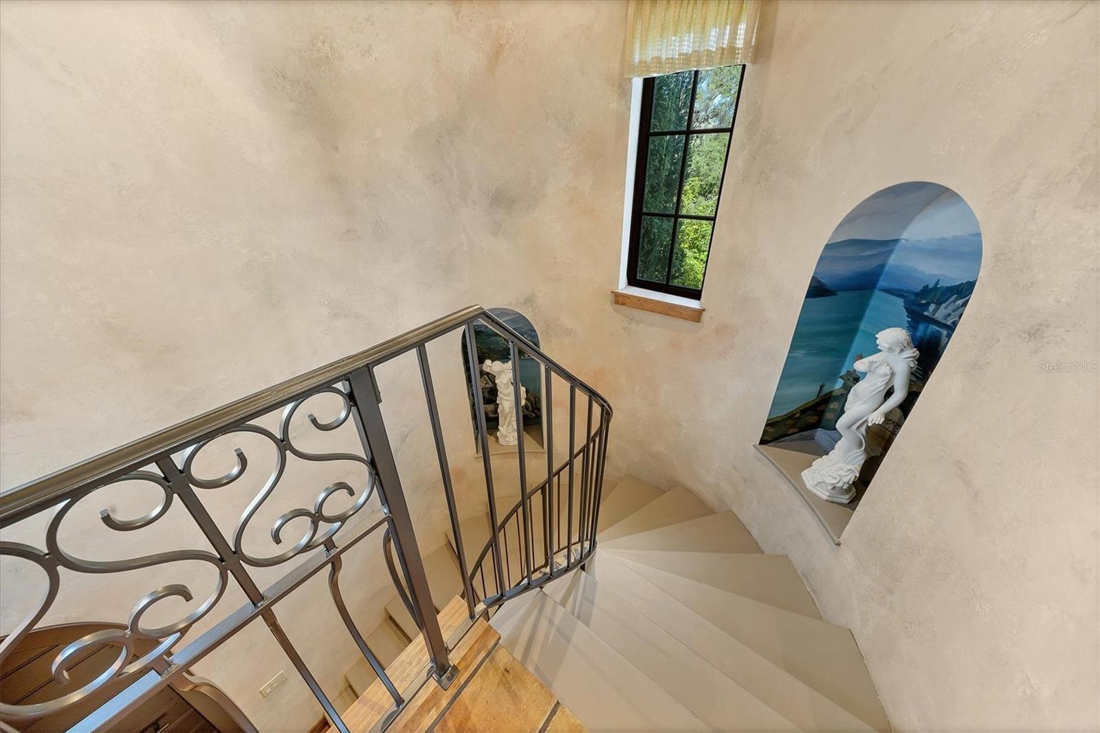 315 S SHORE DR — photo 12