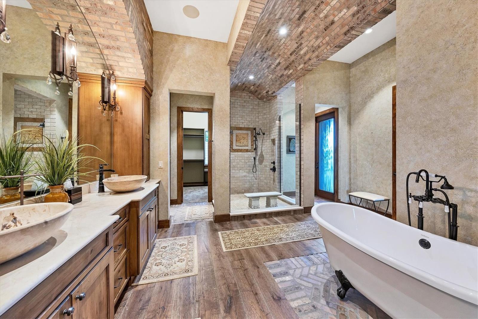 315 S SHORE DR — photo 30