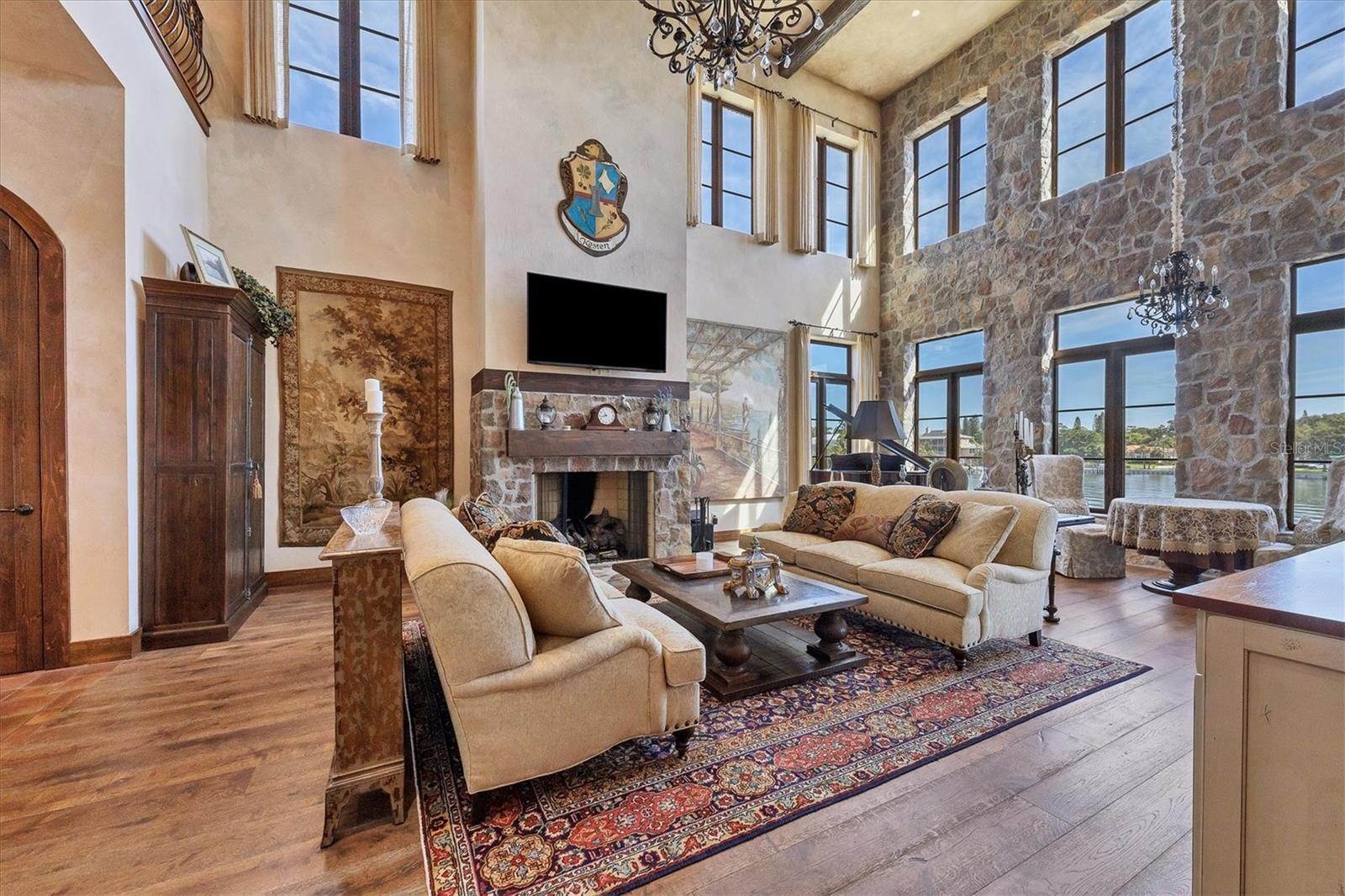 315 S SHORE DR — photo 13