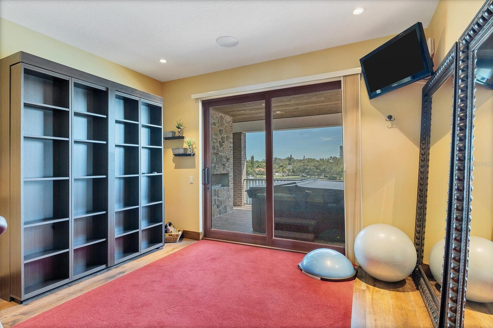 315 S SHORE DR — photo 41