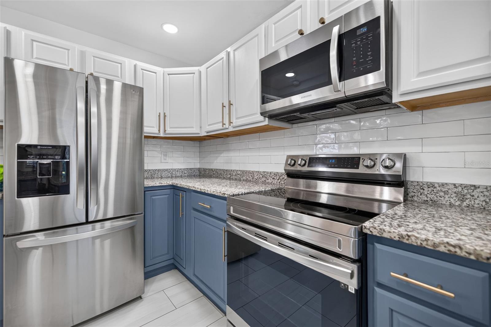 7116 DATE PALM AVE S — photo 9