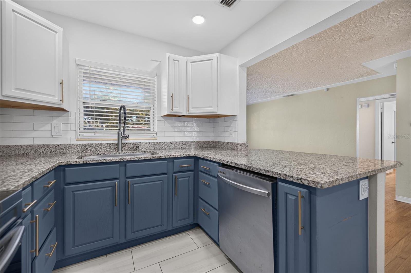 7116 DATE PALM AVE S — photo 8