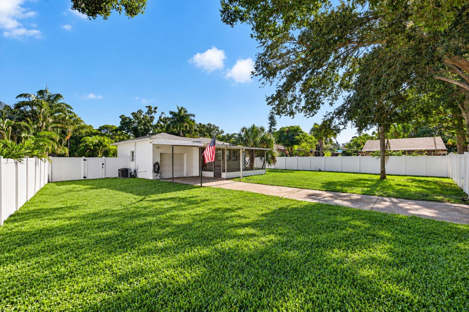 7116 DATE PALM AVE S — photo 20
