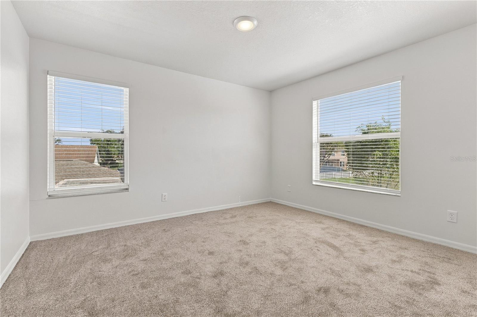 213 111TH ST E — photo 24