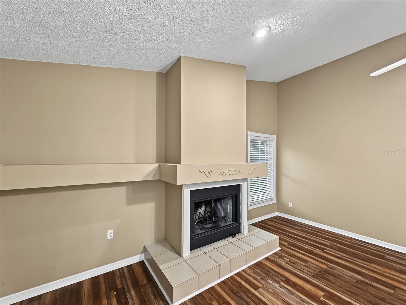 2510 BRIMHOLLOW DR — photo 7
