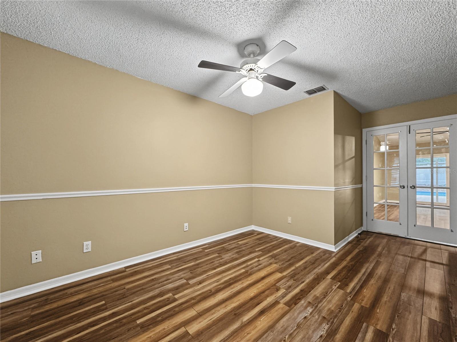 2510 BRIMHOLLOW DR — photo 19