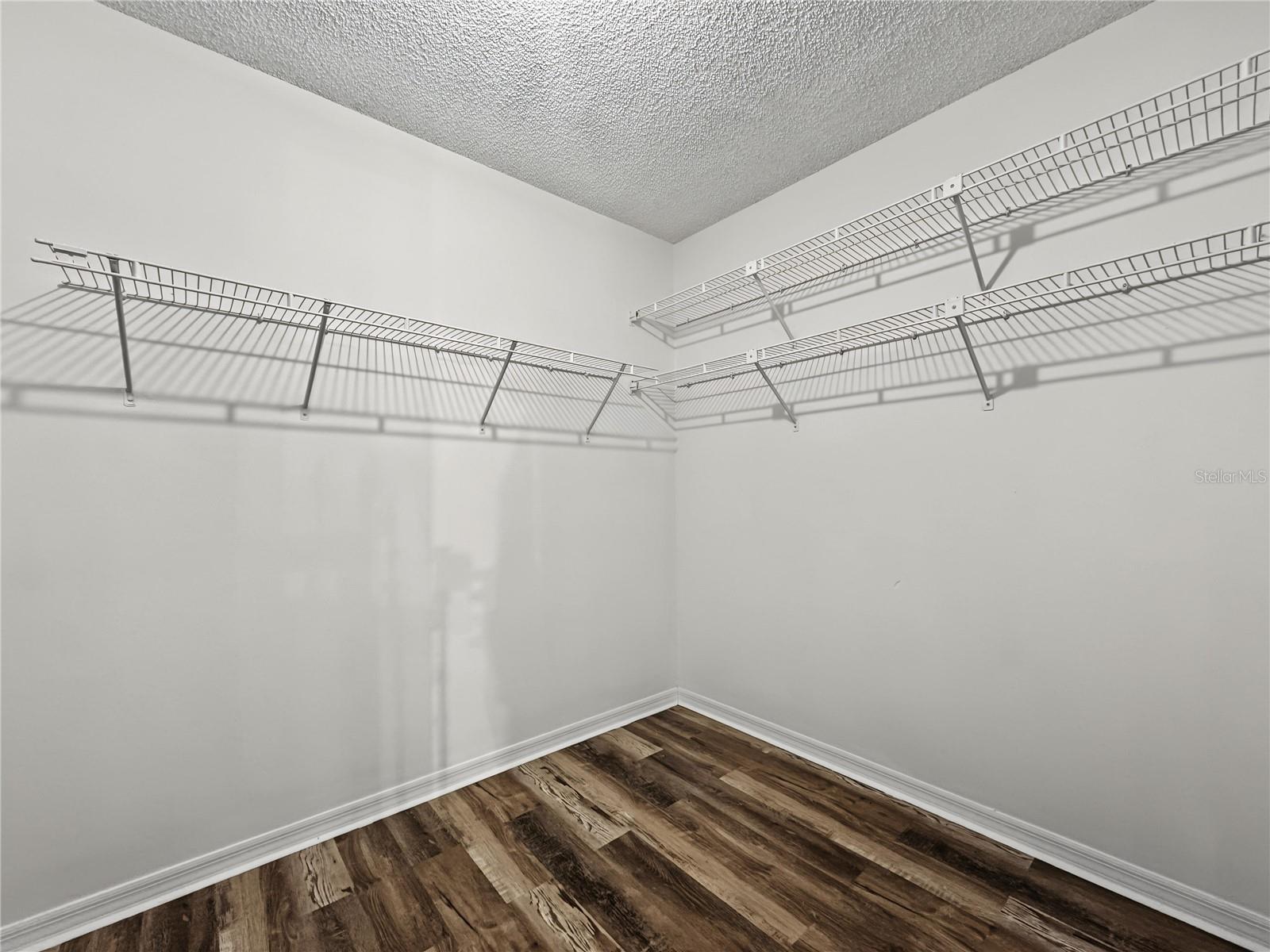 2510 BRIMHOLLOW DR — photo 17