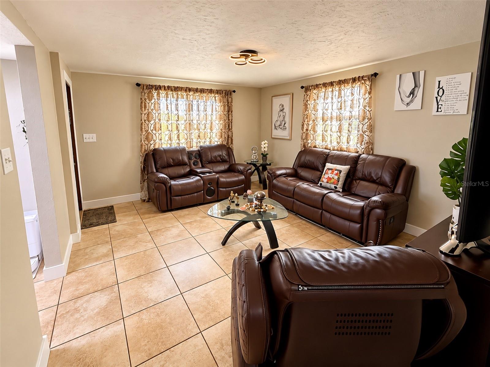 5513 GOLDEN DR — photo 5