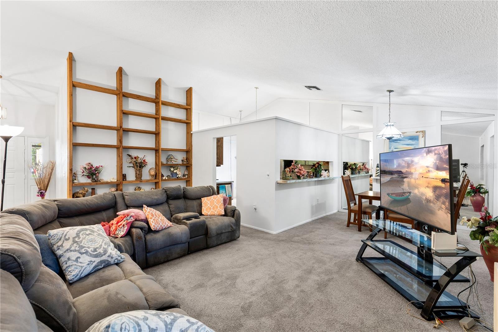 7418 RIVERBANK DR — photo 3