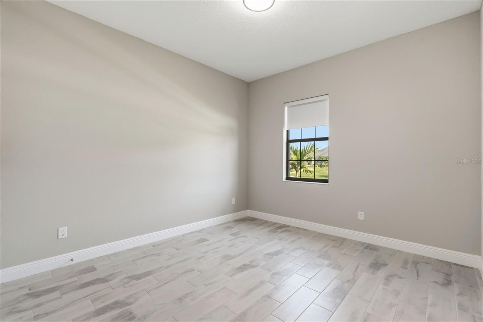 814 TIRANO WAY — photo 51