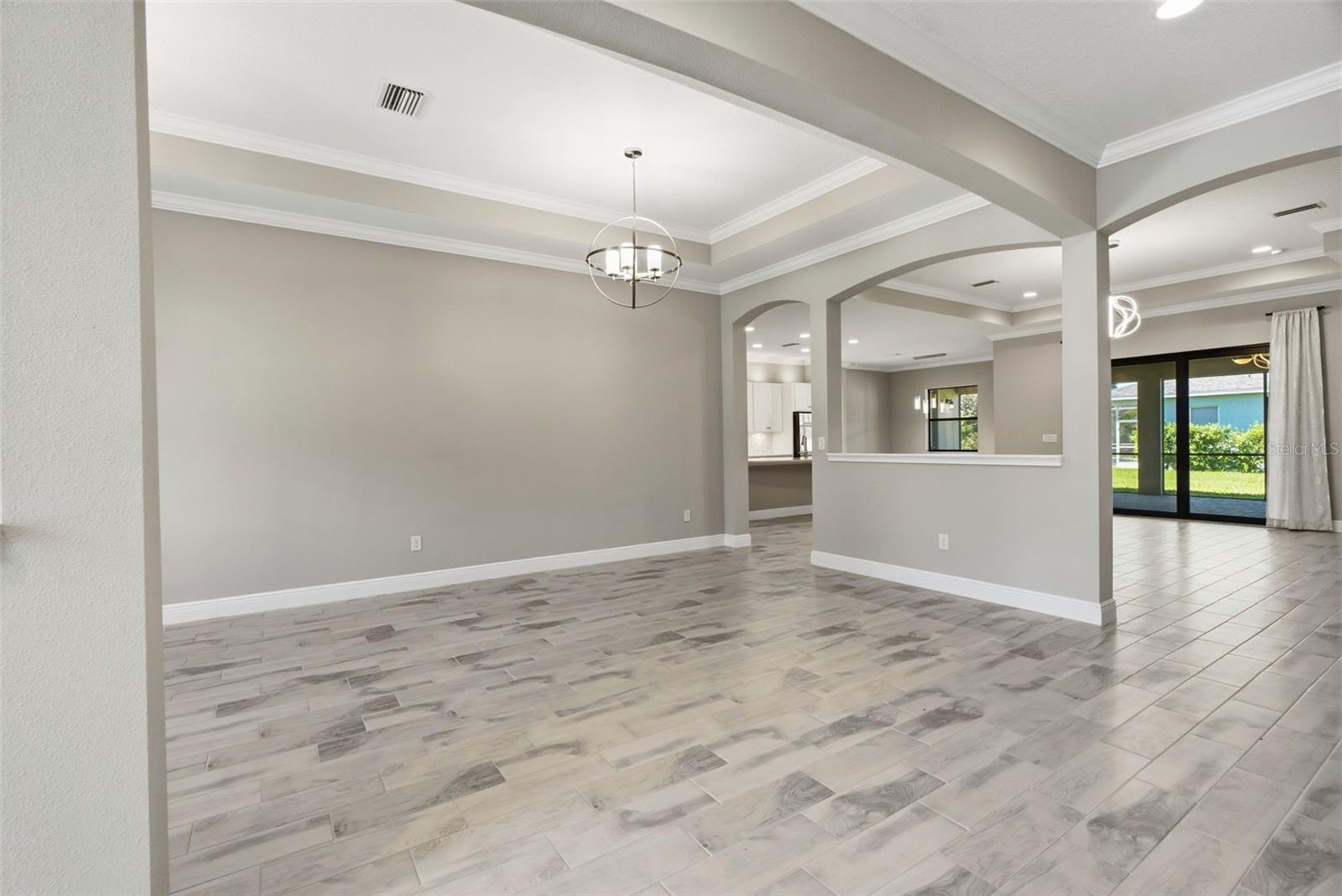 814 TIRANO WAY — photo 10