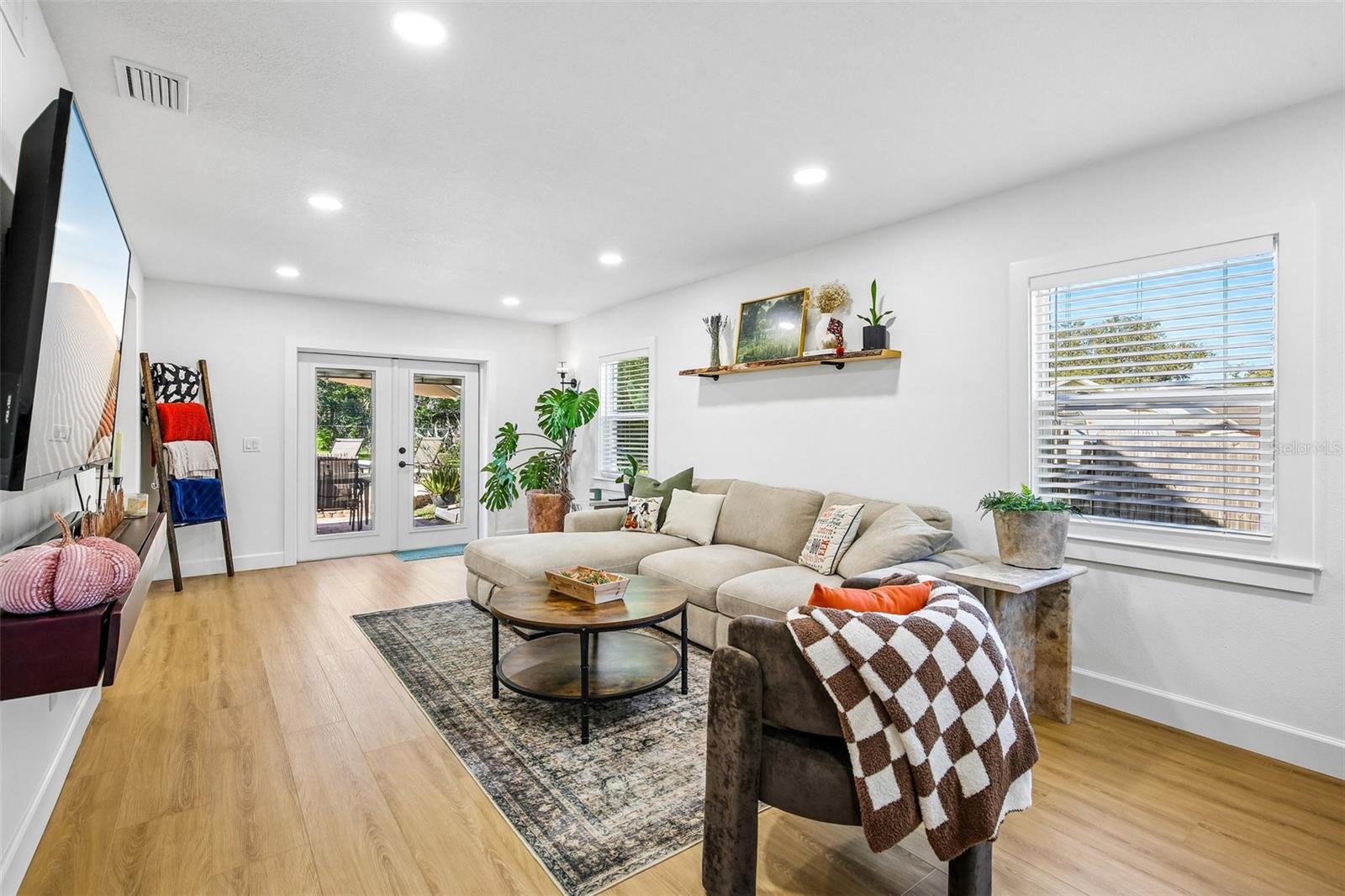 18410 STERLING SILVER CIR — photo 11