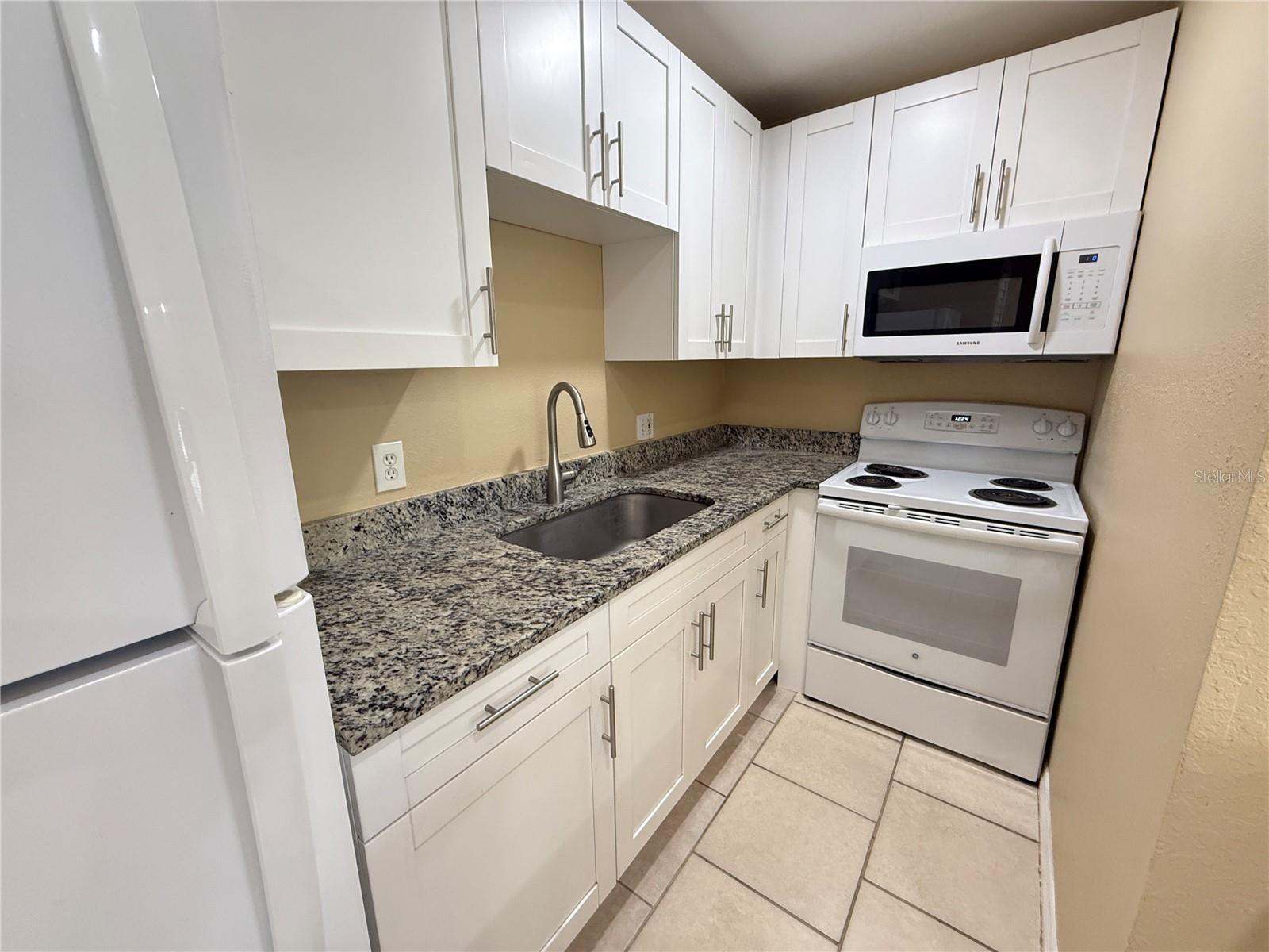 9248 LAKE CHASE ISLAND WAY #9248 — photo 6