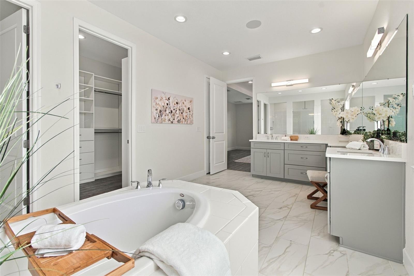 7006 TALAMORE DR — photo 34