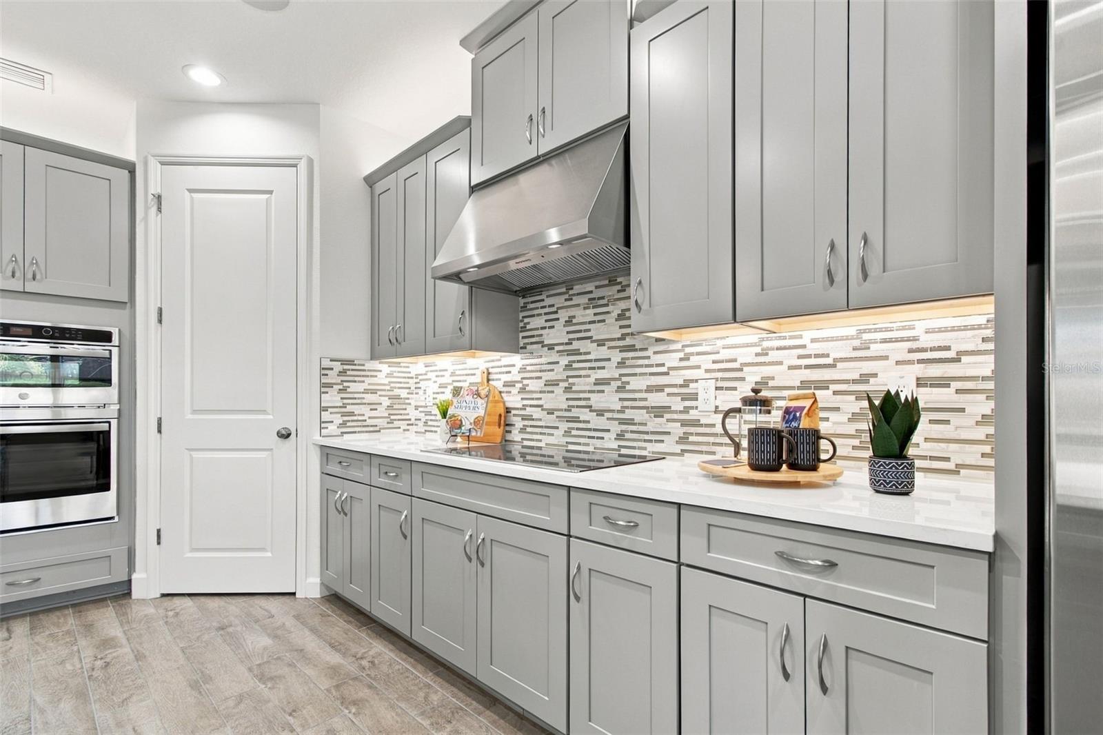 7006 TALAMORE DR — photo 18